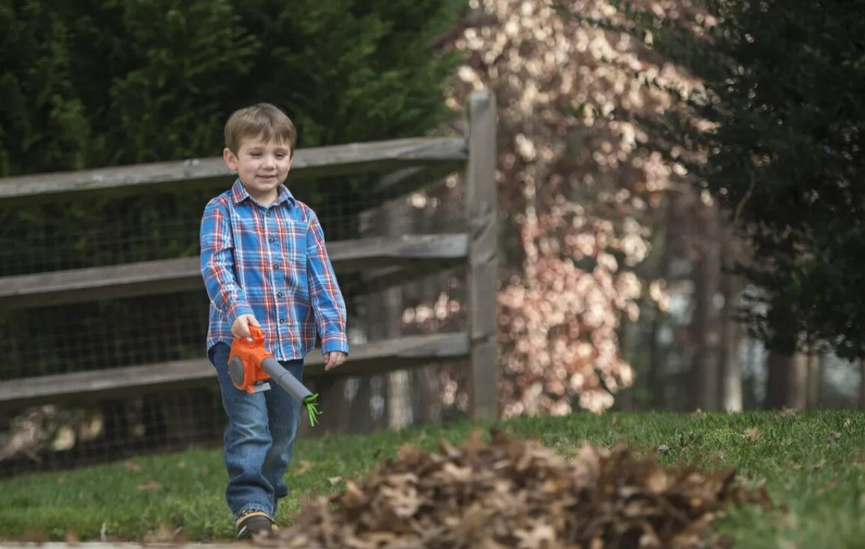 Husqvarna Toy Leaf Blower