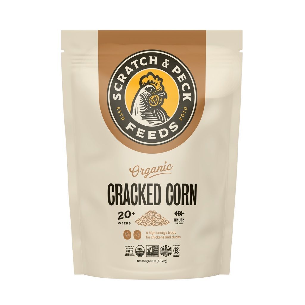 Cluckin' Good Organic Cracked Corn, 8-Lb