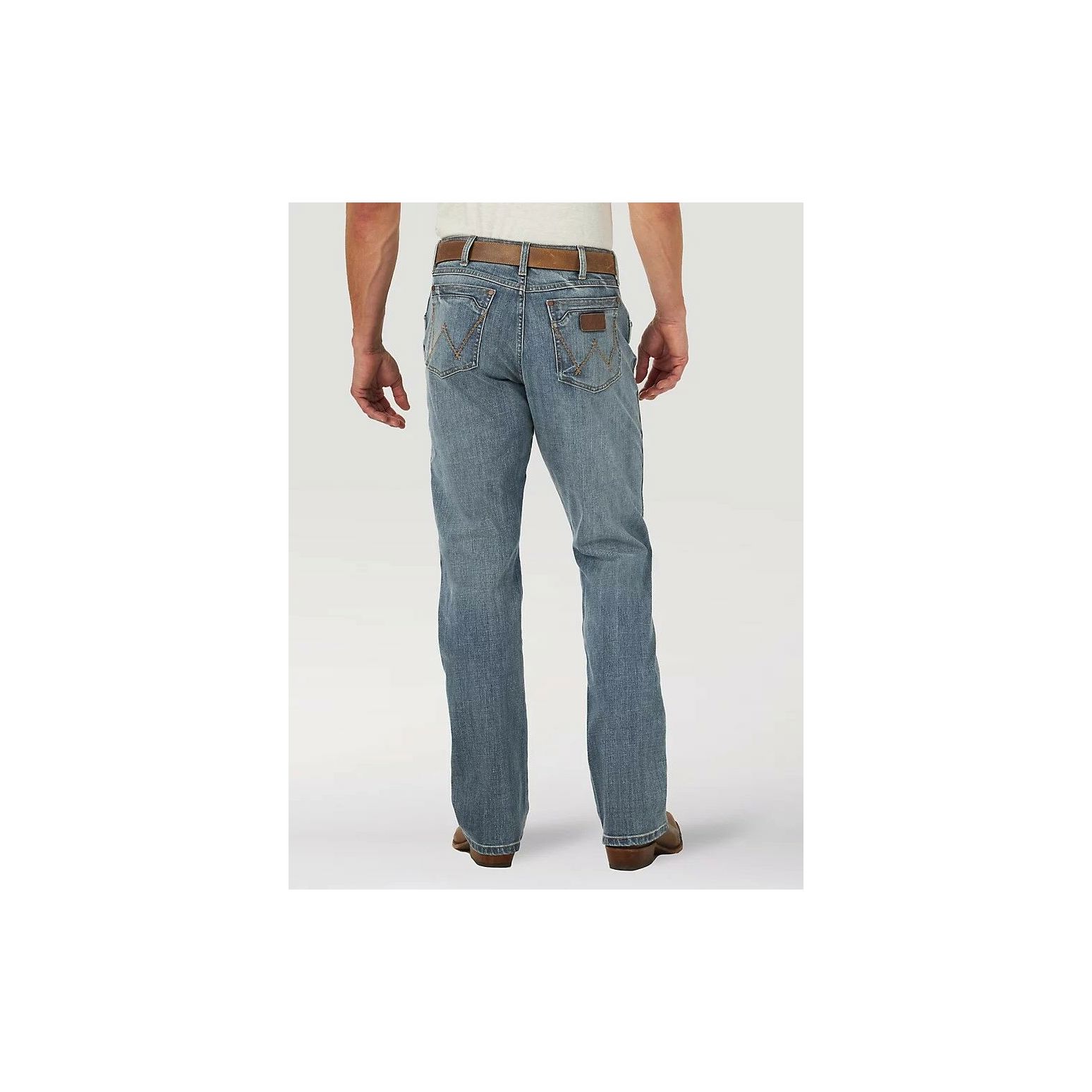 Wrangler Men's Retro Relaxed Fit Bootcut Jean Pants Wrangler