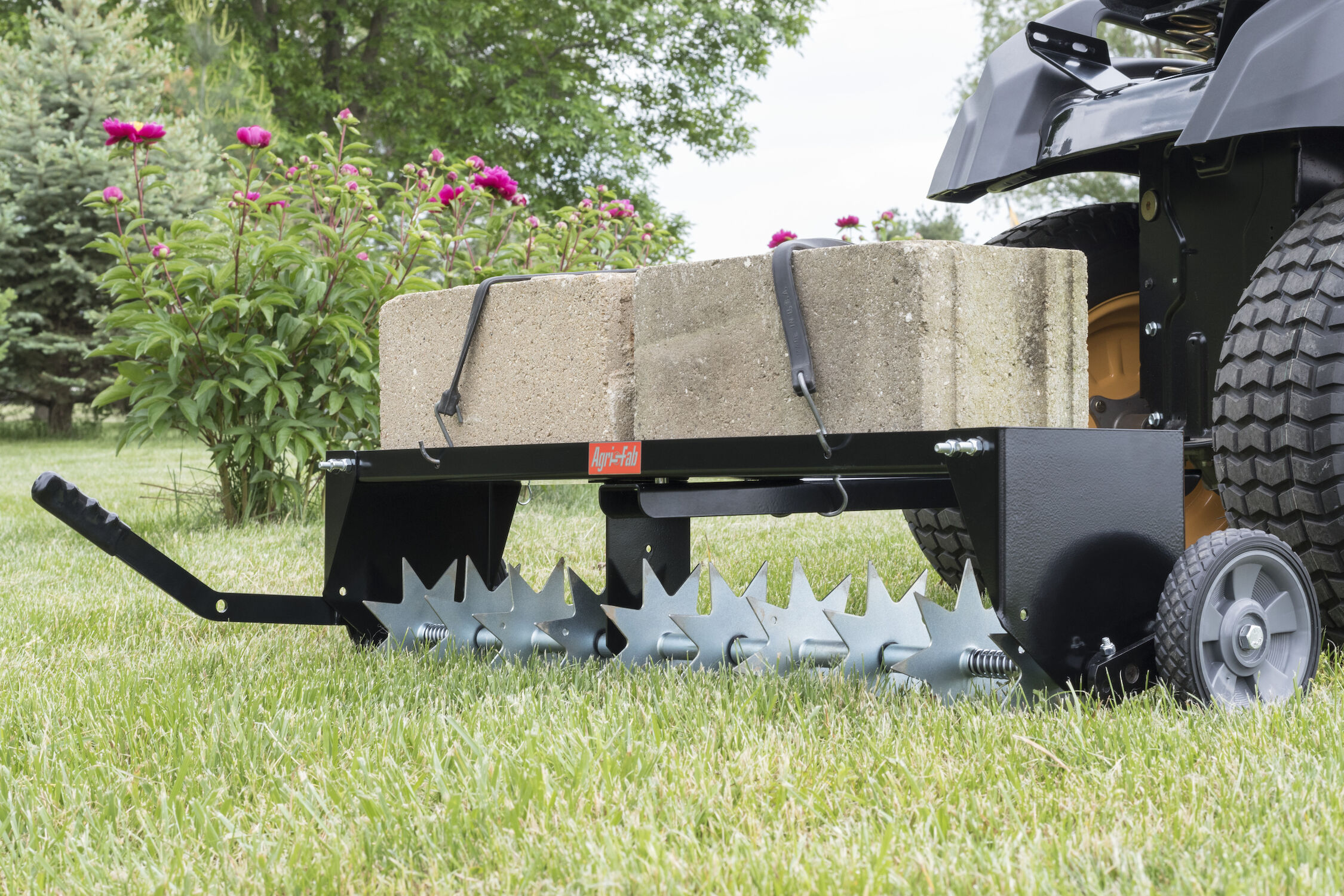 40-In Tow Spike Aerator