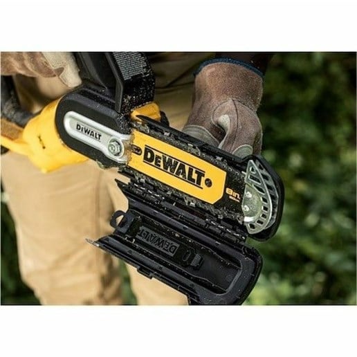 DeWALT 20V 8-In Cordless Pruning Chainsaw Kit