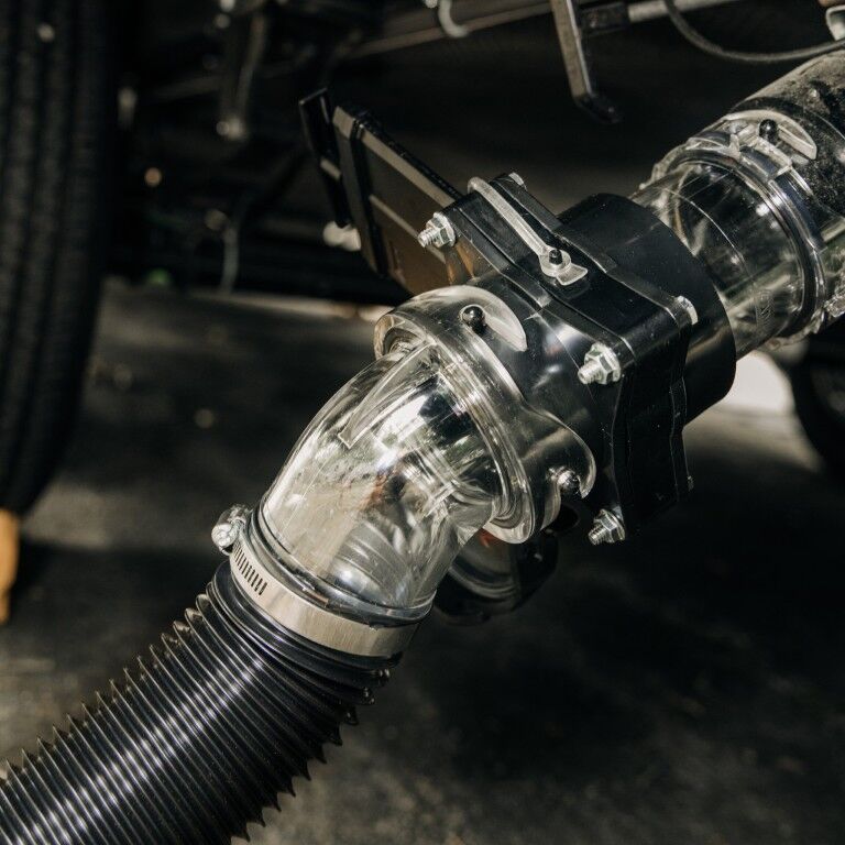 Camco RV Sewer Gate Valve With 3 1/2-In Clear Extension And Cap, 3-In