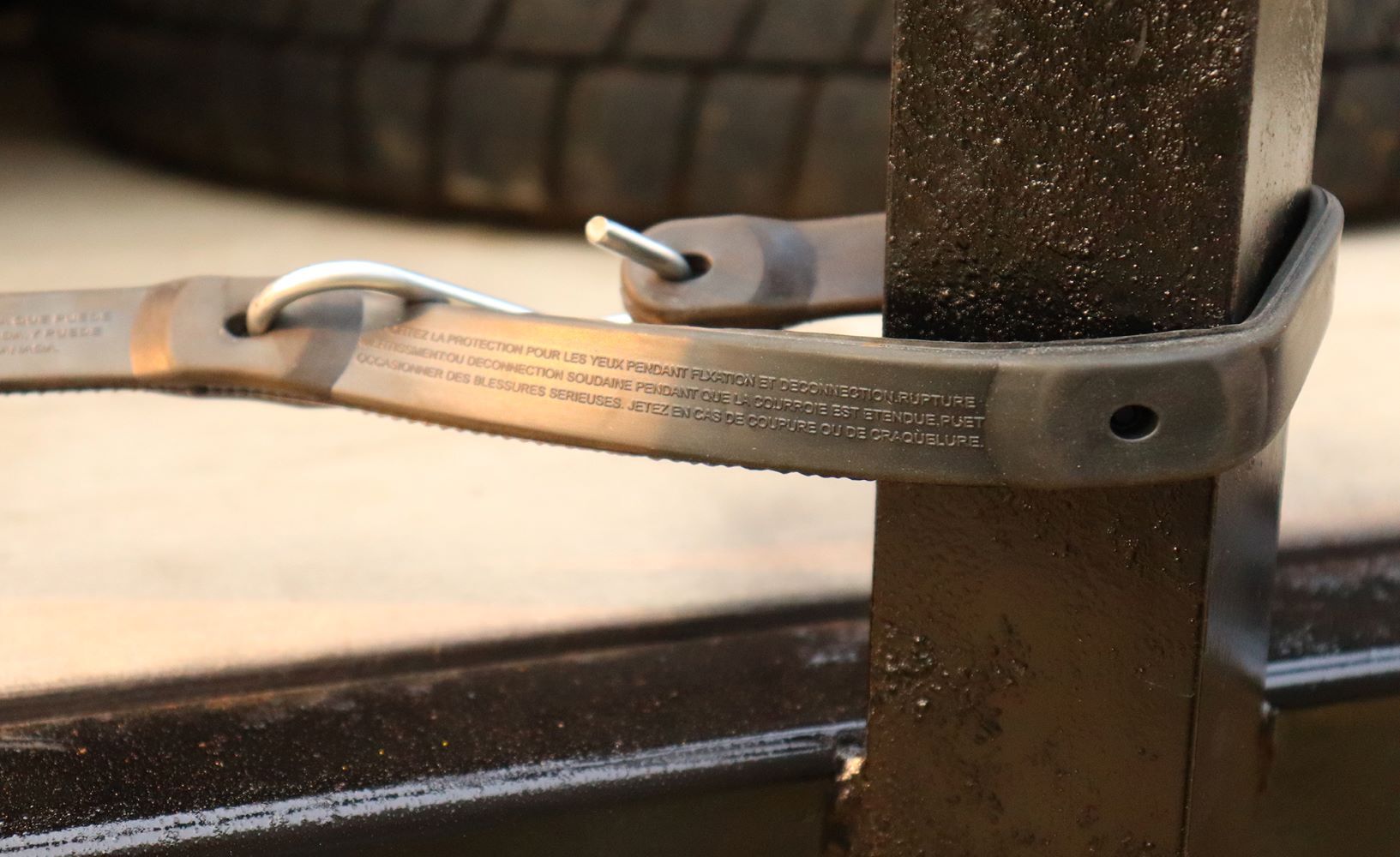 Erickson Adjustable EPDM Rubber Tarp Strap, 32-In