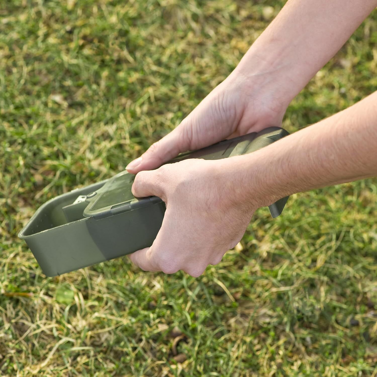 Motomco Live-Catch Mouse Trap - 28 oz