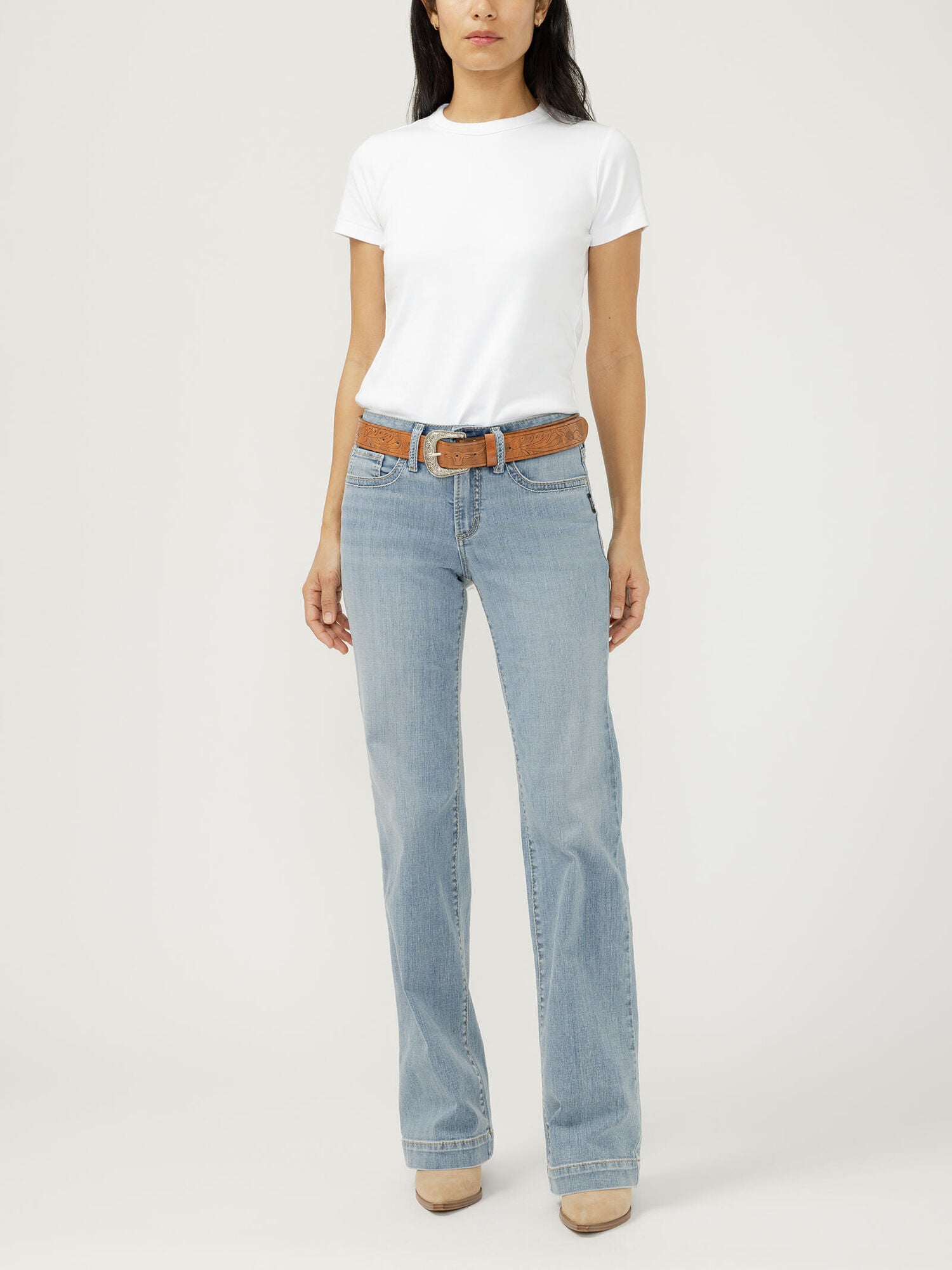 Silver Jeans Co. Women's Suki Mid Rise Trouser Leg Frontier Strong Jeans