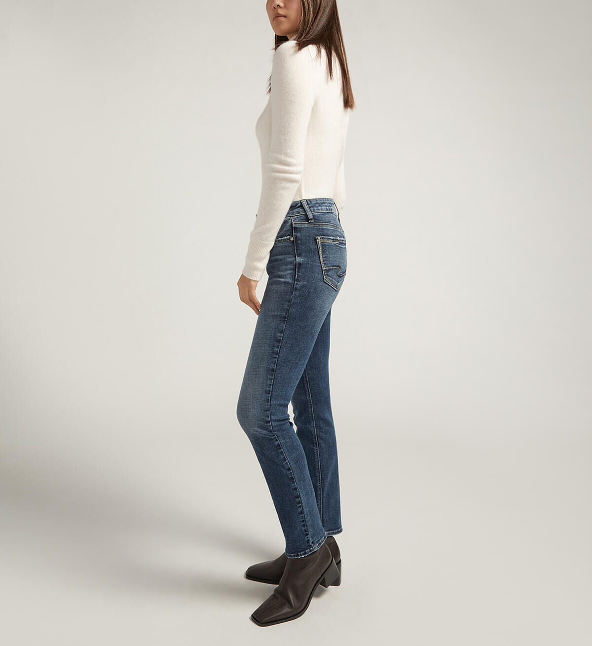 Silver Jeans Co. Women's Elyse Mid Rise Straight Leg Jeans