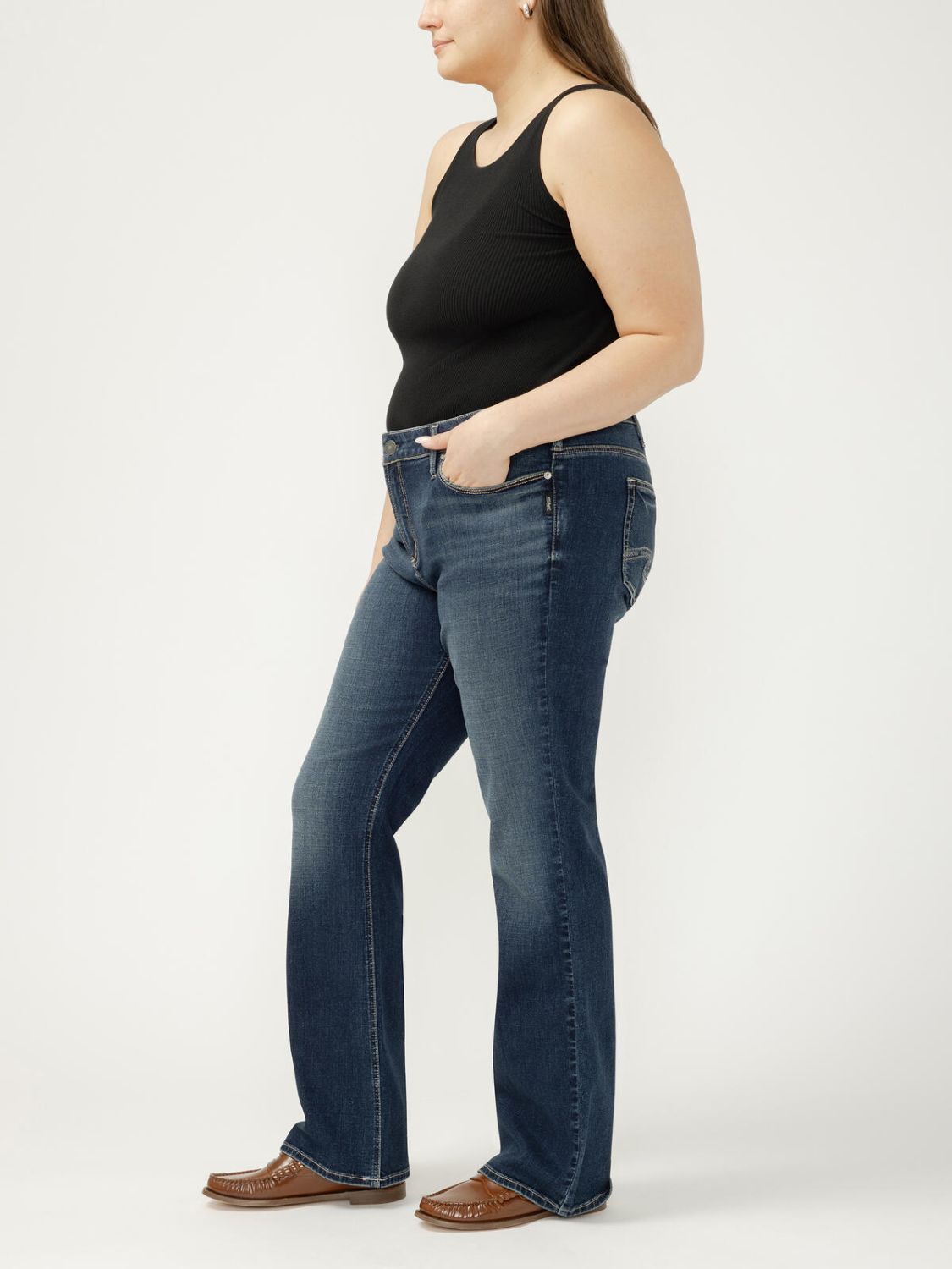 Silver Jeans Co. Women's Elyse Mid Rise Slim Bootcut Luxe Stretch Jeans