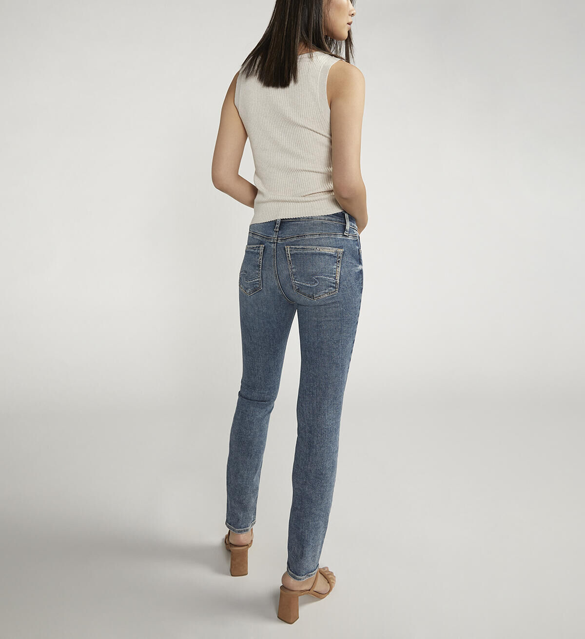 Silver Jeans Co. Women's Suki Mid Rise Straight Leg Jeans