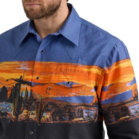 Wrangler Men's Dress Western Classic Fit Long Sleeve Shirt in Panorama Black