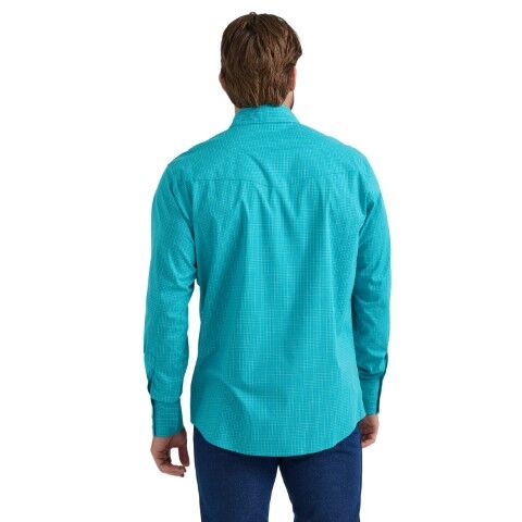Wrangler Men's Wrinkle Resist Classic Fit Long Sleeve Shirt