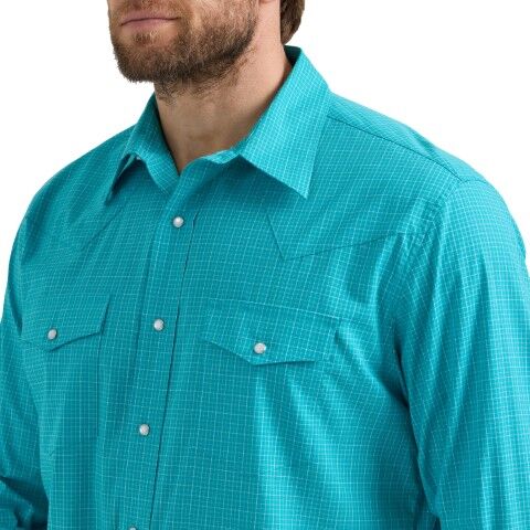 Wrangler Men's Wrinkle Resist Classic Fit Long Sleeve Shirt