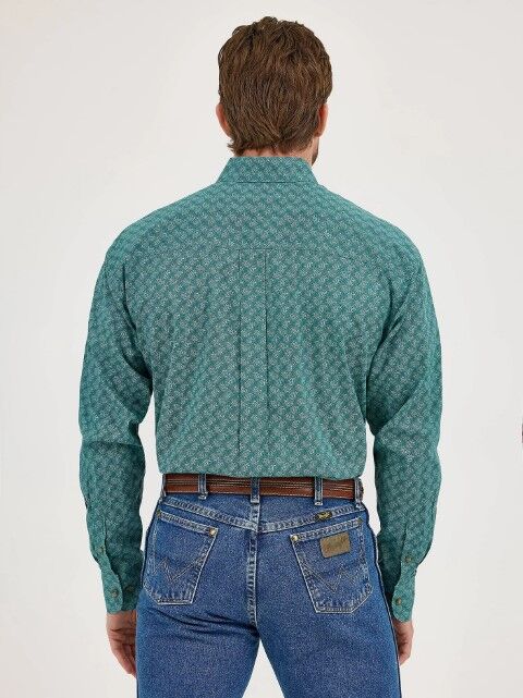 Wrangler Men's Wrangler George Strait Long Sleeve Button Down Two Pocket Shirt in Teal Paisley