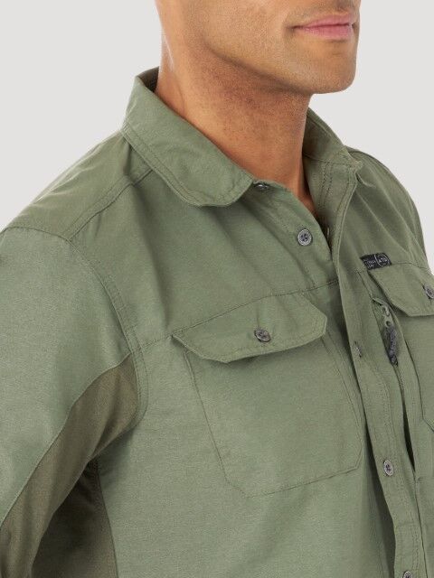Wrangler Men's Outdoor Mix Material Long Sleeve Shirt in Dusty Olive