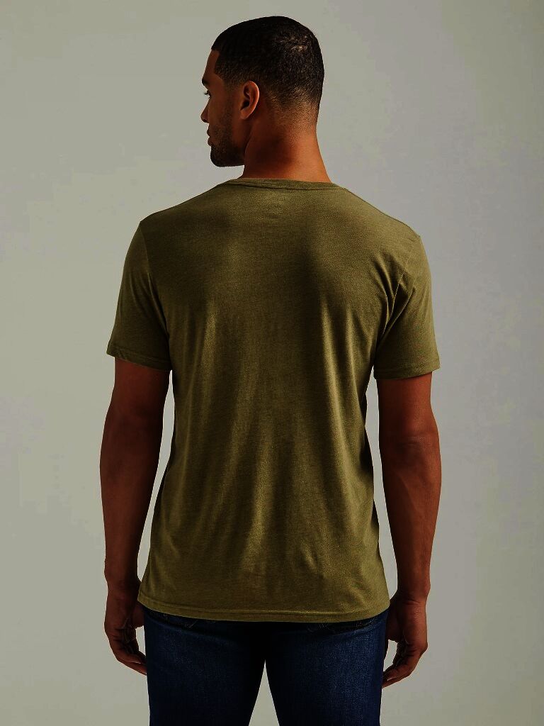 Wrangler Men's George Strait Damn Strait Graphic T-Shirt in Olive Heather