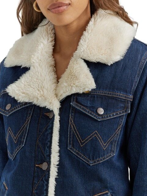 Wrangler Women's Wrangler Retro Jacket in Dark Denim