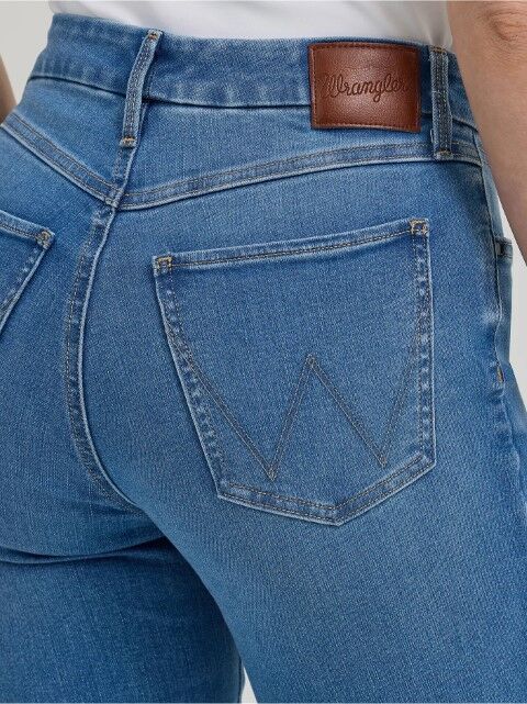 Wrangler Women's Bespoke High Rise Bootcut Jean in Palmer