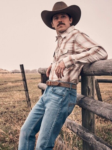 Wrangler Men's 20X Competition Advanced Comfort Long Sleeve Two Pocket Western Snap Shirt