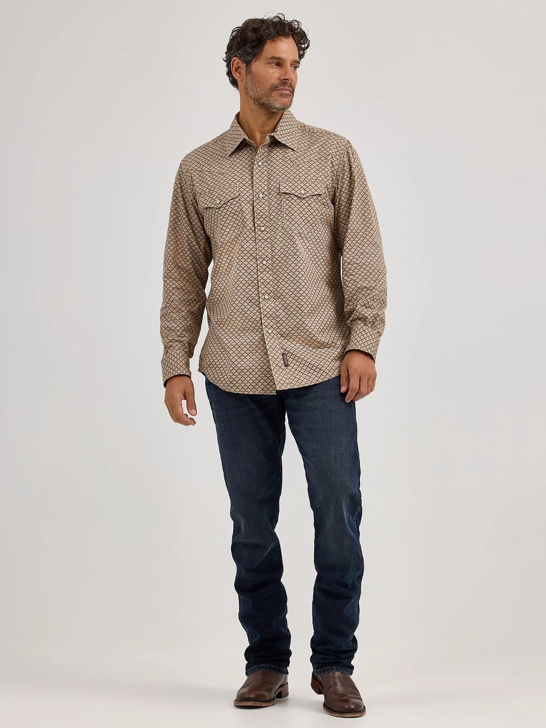 Wrangler Men's Retro Premium Long Sleeve Western Snap Printed Shirt