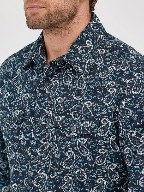 Wrangler Men's Retro Premium Long Sleeve Western Snap Printed Shirt