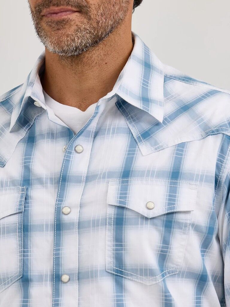 Wrangler Men's Retro Premium Long Sleeve Western Snap Plaid Shirt