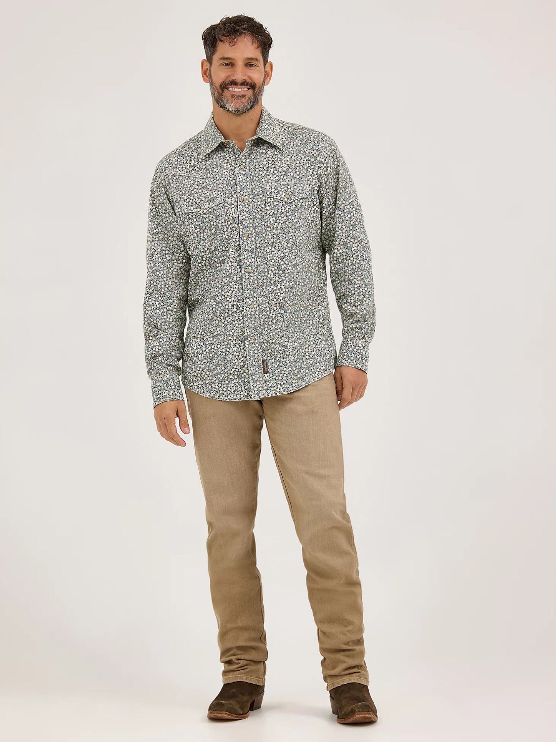 Wrangler Men's Retro Premium Long Sleeve Western Snap Printed Shirt