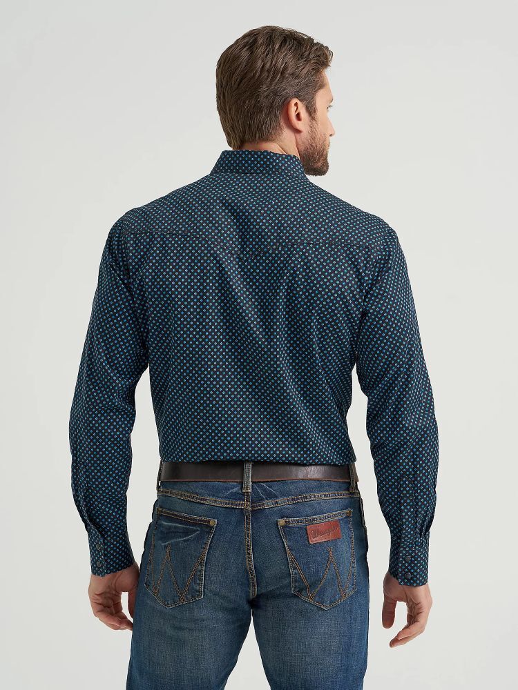 Wrangler Men's Retro Premium Long Sleeve Western Snap Printed Shirt