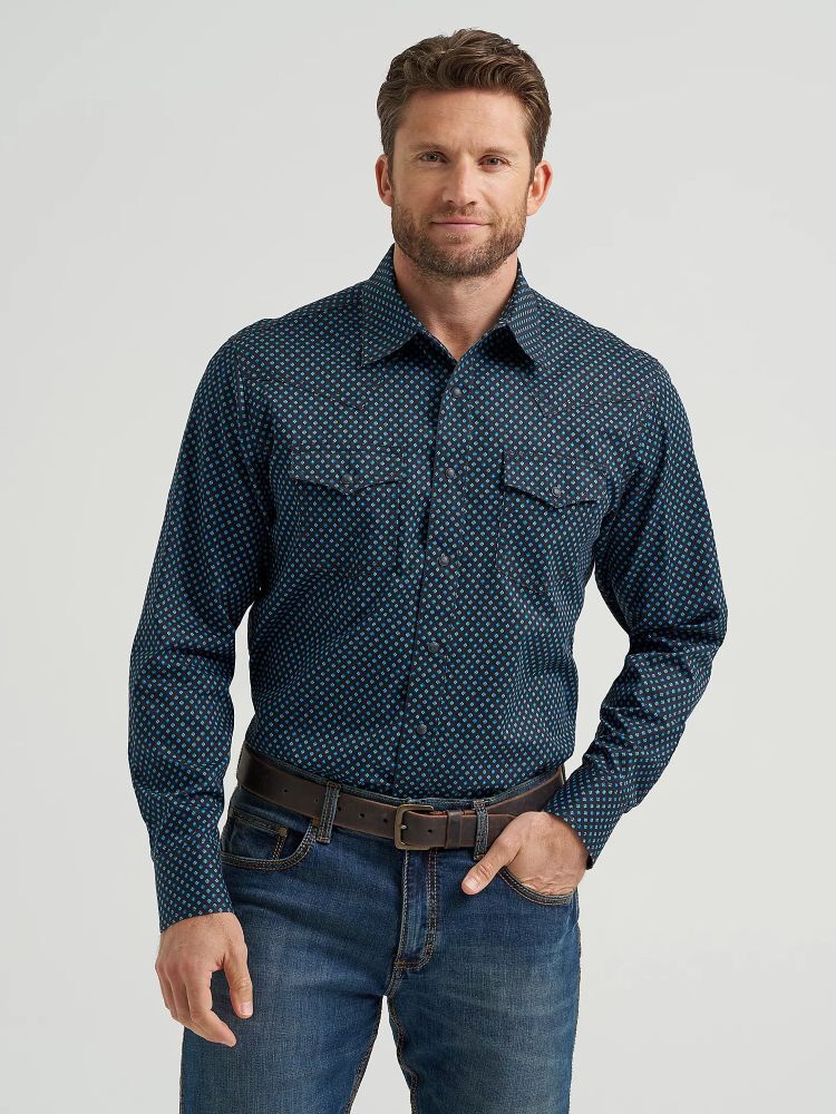 Wrangler Men's Retro Premium Long Sleeve Western Snap Printed Shirt