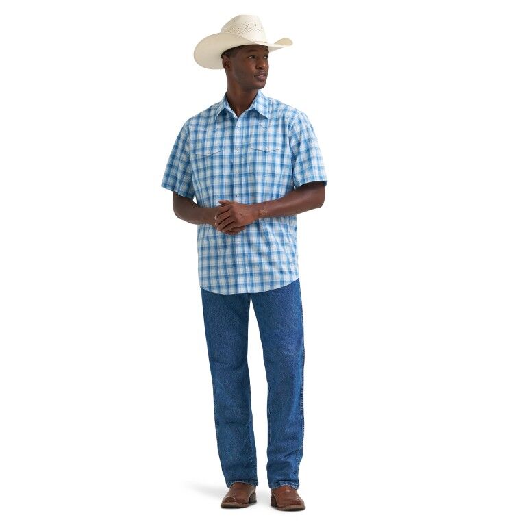 Wrangler Men's Wrinkle Resist Short Sleeve Shirt