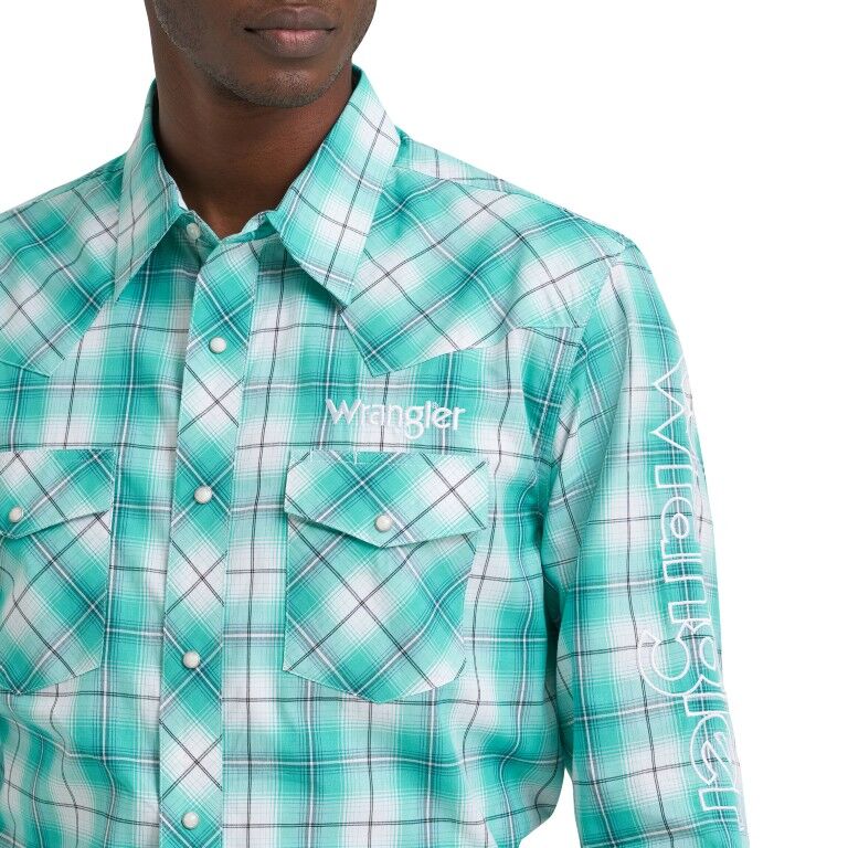 Wrangler Men's Long Sleeve Logo Snap Shirt