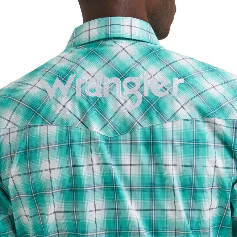 Wrangler Men's Long Sleeve Logo Snap Shirt