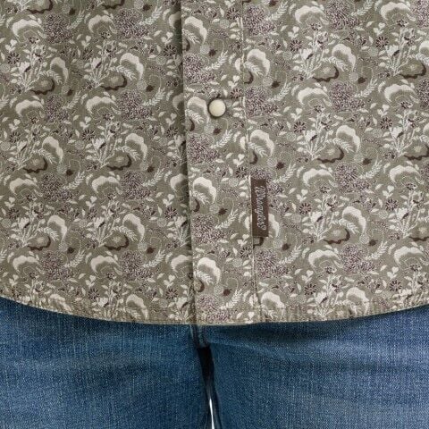 Wrangler Men's Retro Premium Modern Fit Long Sleeve Snap Shirt