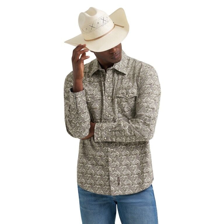 Wrangler Men's Retro Premium Modern Fit Long Sleeve Snap Shirt