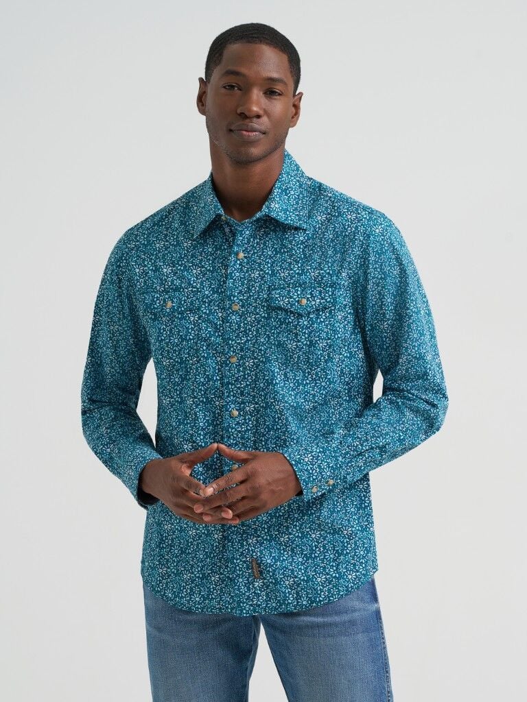 Wrangler Men's Retro Premium Modern Fit Long Sleeve Snap Shirt