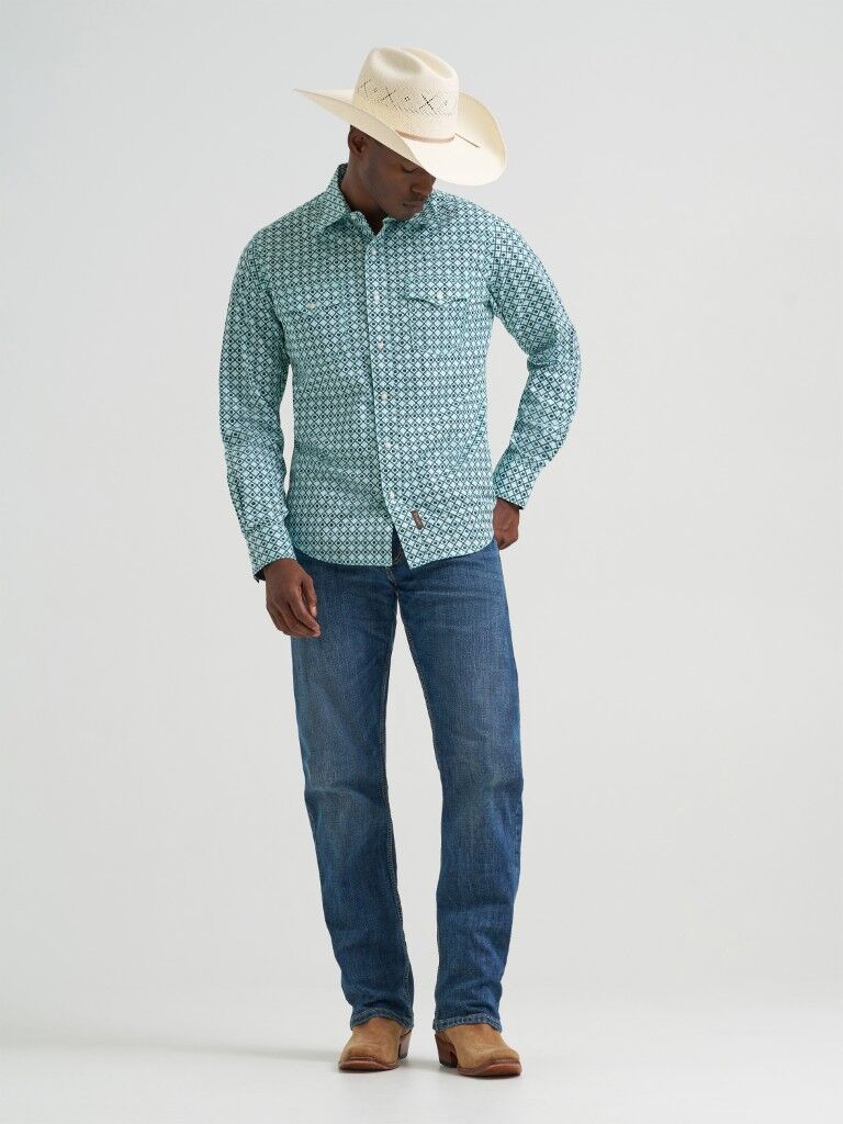 Wrangler Men's Retro Premium Modern Fit Long Sleeve Snap Shirt