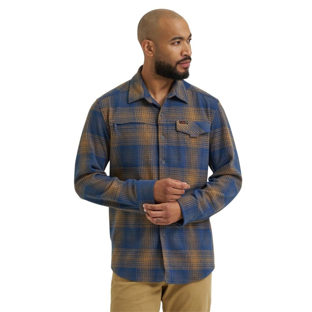 Wrangler Men's ATG Campsite Plaid Shirt