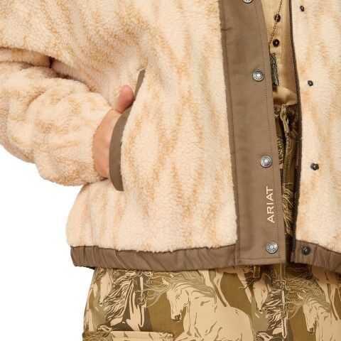 Ariat Women's Sherpa Blocked Jacket in Tonal Sand Print