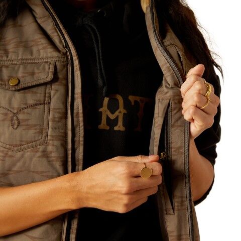 Ariat Women's Grizzly Quilted Vest in Banyan Bark