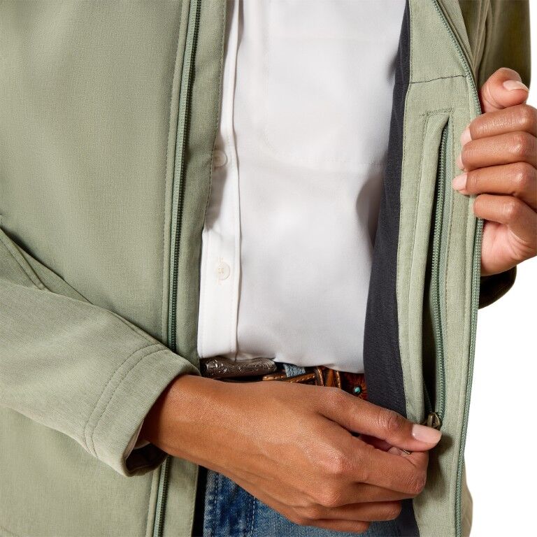 Ariat Women's Logo Softshell Jacket