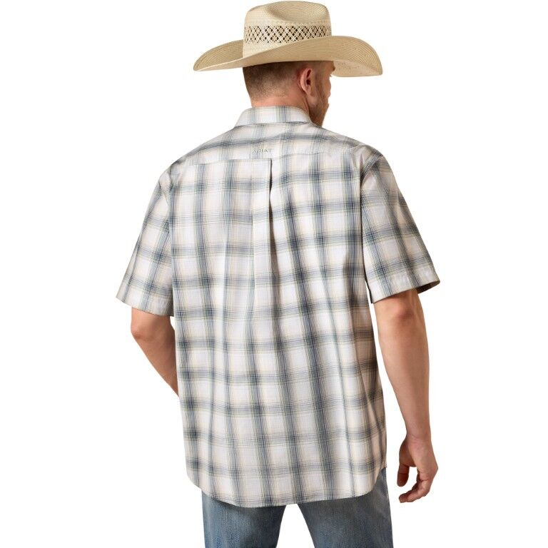 Ariat Men's Timeless Lands Santana Classic Short Sleeve Shirt