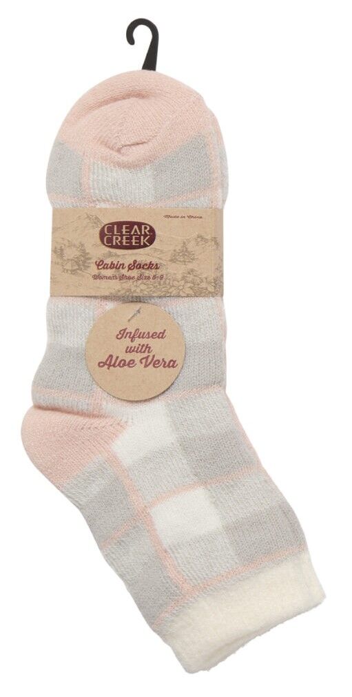 Clear Creek Women's Cabin Socks in Marshmallow Snowflake