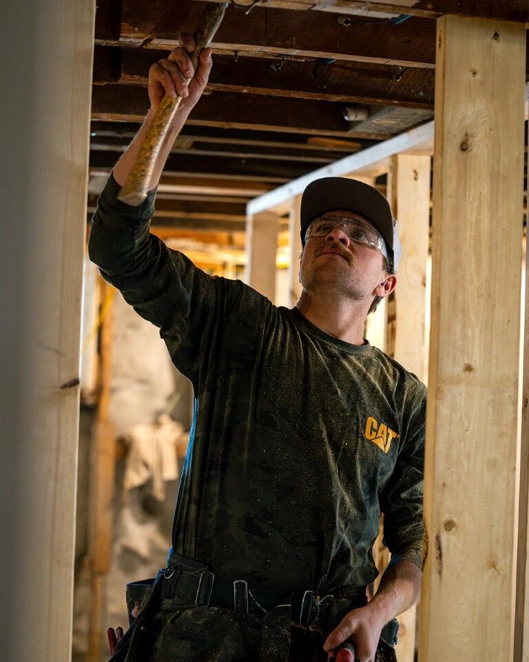 CAT Men's Trademark Banner Long Sleeve T-Shirt