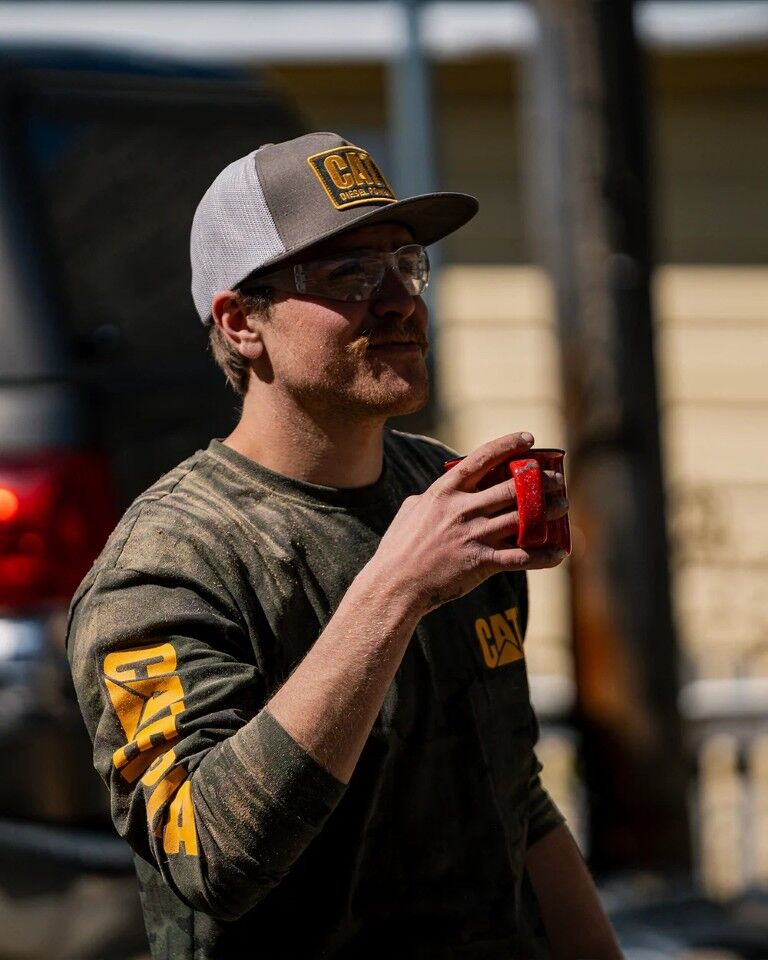 CAT Men's Trademark Banner Long Sleeve T-Shirt