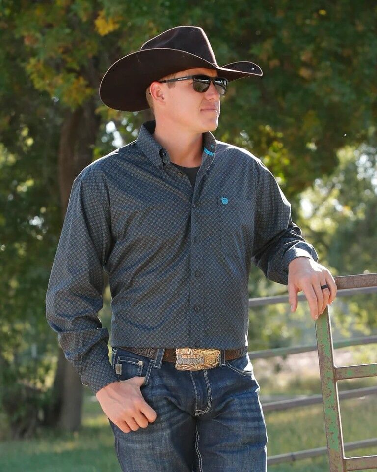 Cinch Men's Stretch Classic Fit Long Sleeve Button Down Western Shirt