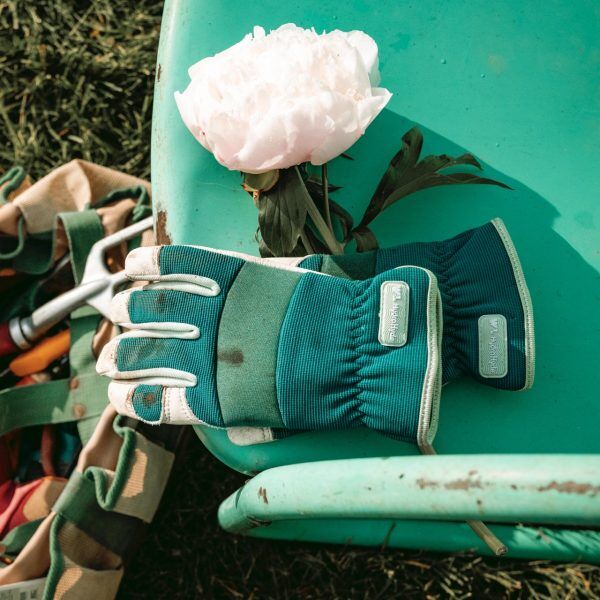 Wells Lamont Women's HydraHyde Leather Hybrid Open Cuff Gloves in Green