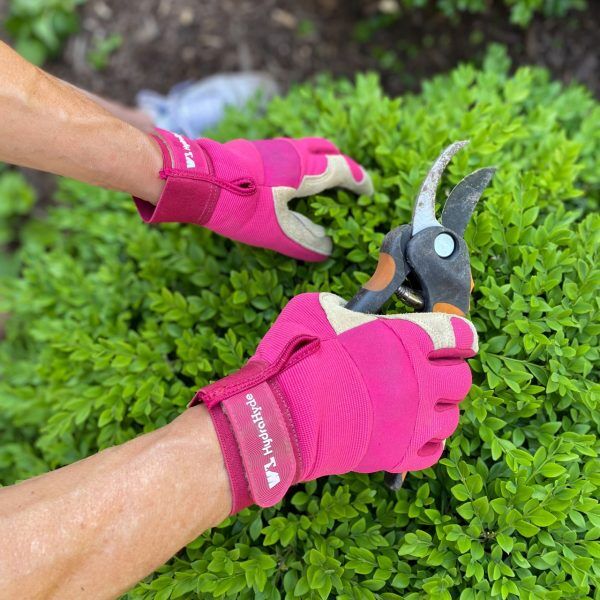 Wells Lamont Women's HydraHyde Leather Hybrid Adjustable Cuff Gloves in Pink