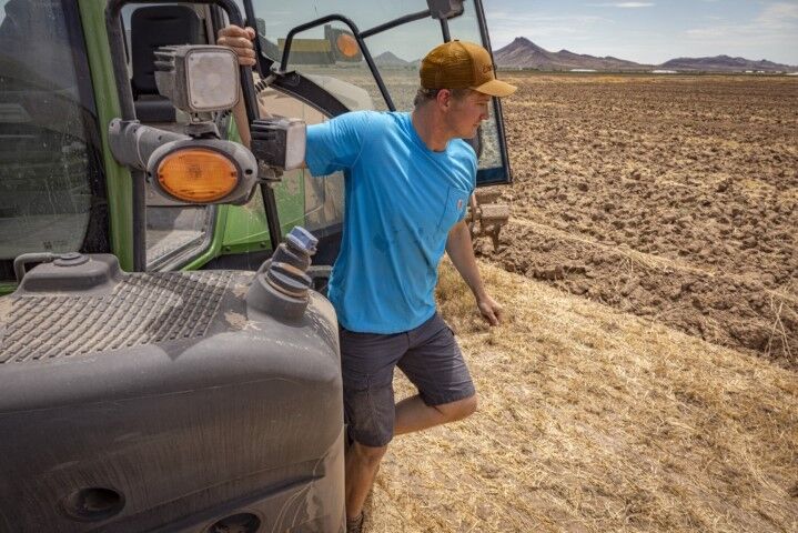 Carhartt Men's Force Relaxed Fit Midweight Short Sleeve Pocket T-Shirt