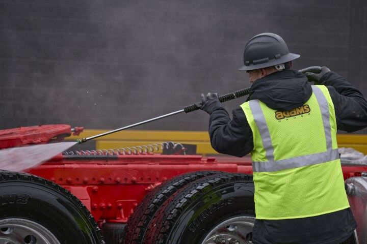 Carhartt Men's High Visibility Mesh Multi Pocket Class 2 Vest in Brite Lime