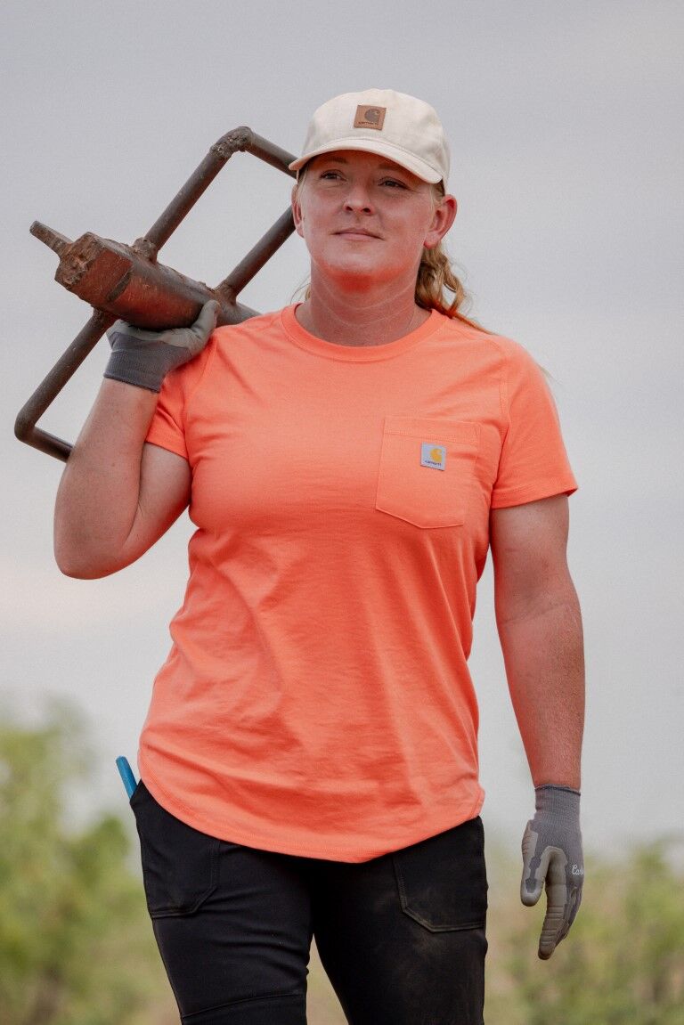 Carhartt Women's Carhartt Force Relaxed Fit Midweight Pocket T-Shirt in Coral Glow