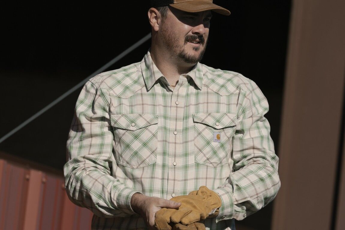 Carhartt Men's Montana Rugged Flex Relaxed Fit Lightweight Long Sleeve Snap Front Plaid Shirt