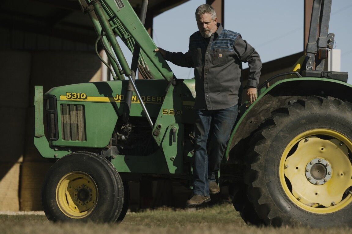 Carhartt Men's Montana Rugged Flex Relaxed Fit Corduroy Long Sleeve Shirt